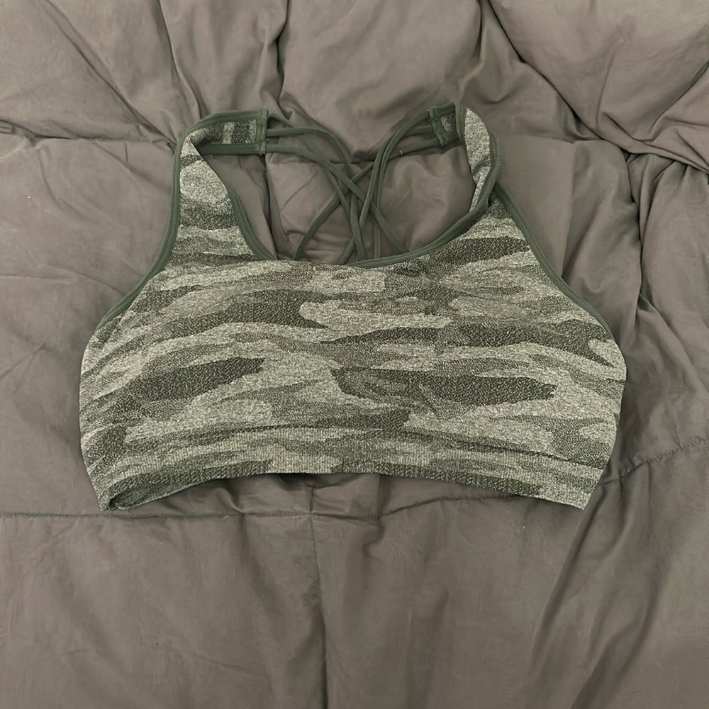 SEAMLESS WOMENS M SPORTS BRA | CAMO